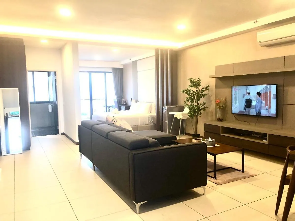 The Landmark Seaview Netflix By Blue Sky Holidays Georgetown Apartment